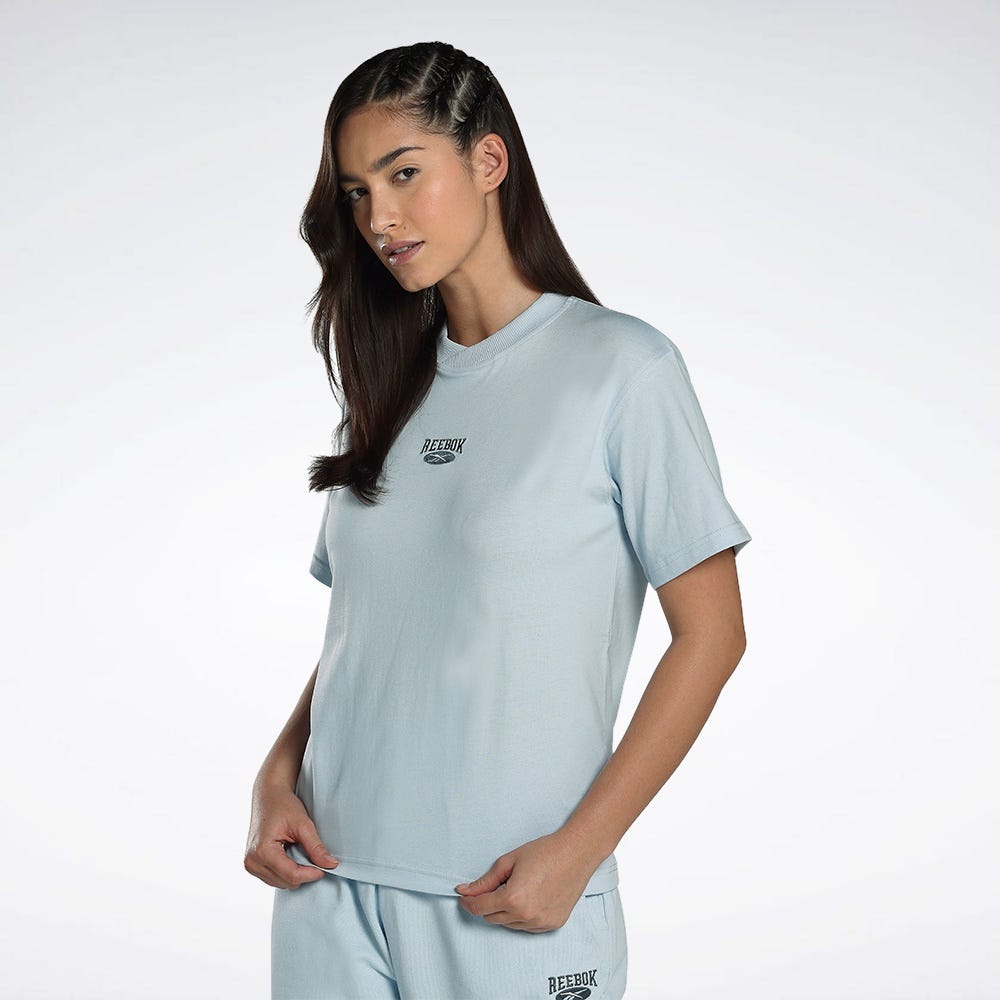 Classics Relaxed Fit Women's T-Shirt